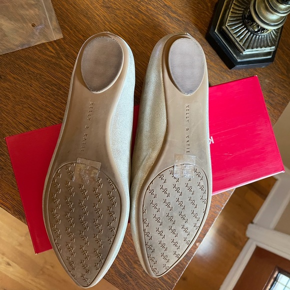 EUC Kelly & Katie flats *** size 9.5*** - Picture 6 of 6